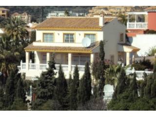 VILLA FOR SALE IN RIVIERA