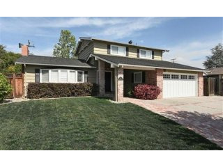 4 Bedrooms - Property - CA - For Sale