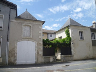 Luxurious Town House With Peaceful..
