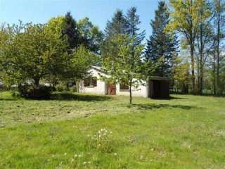 1-Bed Bungalow On 4,000m2 Of Land In..