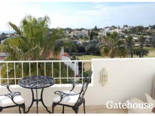 Apartment For Sale In Vale do Milho..