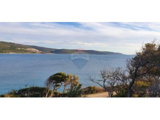 OTOK CRES - MARTINŠĆICA - GRAĐEVINSKO ZEMLJIŠTE 15.632 m2