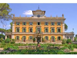 13 bedroom House For Sale: Perguia..