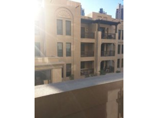 Gracious living in Old Town in Downtown