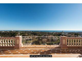 Villa for sale in Los Flamingos..