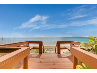 2 bedroom Residence For Sale: Singer..