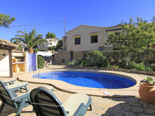 3 Bedrooms - Villa - Alicante - For Sale