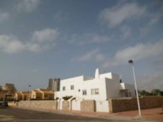 5 Bedrooms - Villa - Alicante - For Sale