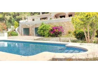 3 bedroom, 3 Bathroom large Villa..