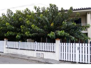 Limoux, Near Schools, Large Villa, 4..