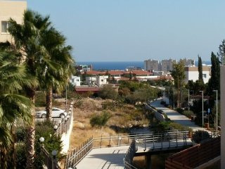 SPACIOUS 3 bedroom apartment, with..