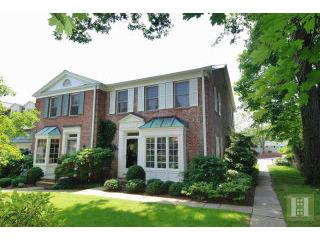 3 bedroom Apartment For Sale: 312 ELM..
