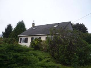 Equestrian House with a 5 Hectare Plot