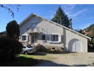 Close To Beynac, This Pleasant Property..