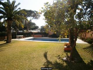 Villa for sale in Marbella East..