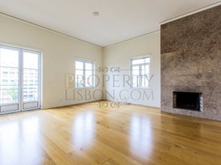 T4 Cascais Apartment with Sea View..