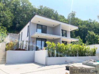 Apartman s okućnicom i bazenom, novogradnja! Otok Krk