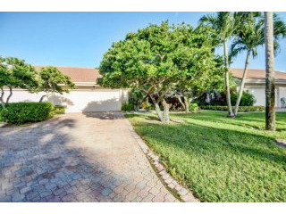 19590 Sawgrass Cir #2504, Boca Raton..