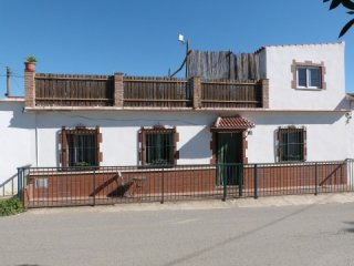 5 bedroom, 2 bathroom Finca/Country..