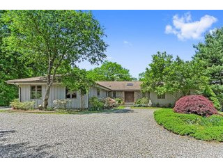 3 bedroom House For Sale: 102 N Salem..