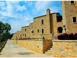 27 bedroom Hotel For Sale: Peloponnese