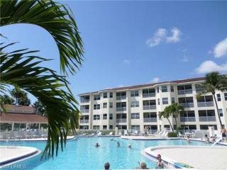 2 bedroom Condominium For Sale: Cape..
