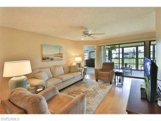2 bedroom Condominium For Sale: Fort..