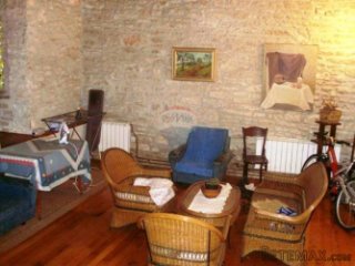 Vodnjan, prekrasna kuća sa okućnicom