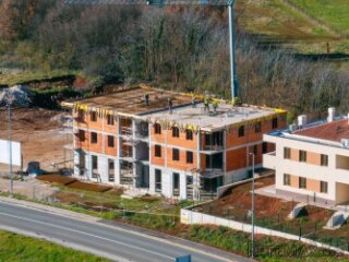 BARBAN,stan na 1.katu 63 m2