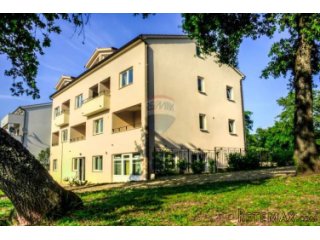 POREČ-apartmanska kuća na vrhunskoj lokaciji