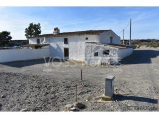 Semi Detached (but private) 2 storey country house of..