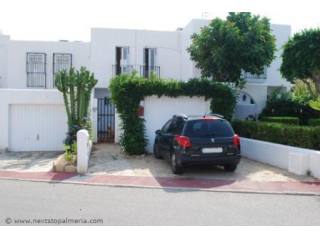 3 bedroom townhouse 300 metres from..
