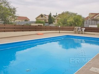 2 Bedrooms - Garden Apartment -..