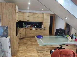 Zagreb, Centar, Palmotićeva, Kuća u dvorištu 108m2-dvoetažna