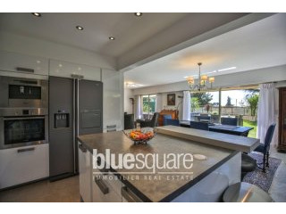 SOLE AGENT: 94 m2 apartment with..