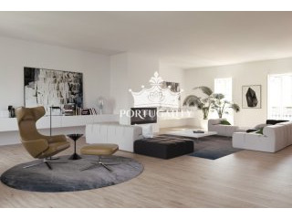 Luxury Apartment Located In The Heart..