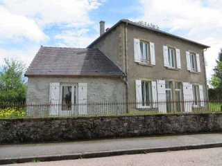 4 Bedrooms - House - Bourgogne - For..
