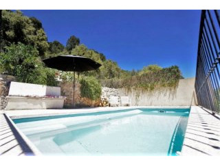 Perfectly refurbished townhouse with..