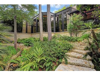 3 bedroom House For Sale: 327..