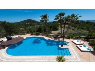 Luxury villa near Sestanyol