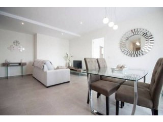 3 Bedroom 3 Bathroom Apartment In..