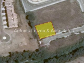 527 m2 plot in Universal