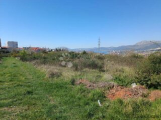 GRAĐEVINSKO ZEMLJIŠTE KILA (7330 m2), SPLIT