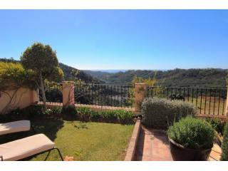 Reihenhaus for sale in Golf Montemayor..