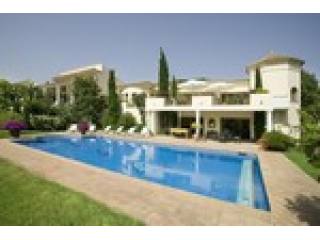 5 Bedrooms - Villa - Malaga - For Sale