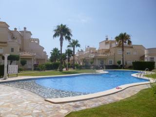 Lovely Ground Floor Corner Apartment In..