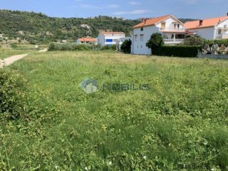 Rab, Mali Palit - građevinsko zemljište 2.082m2, 200m od m..