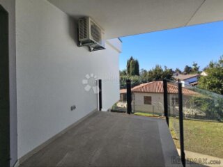 Stan 400m od mora s pogledom prema moru i garažom