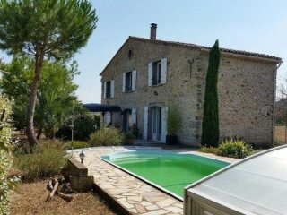 Impressive House with 9.5m x 4m Pool