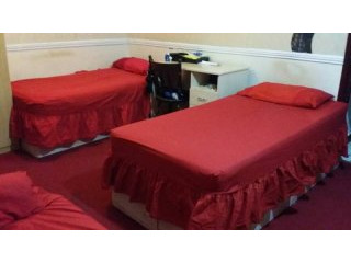Lovely Roomshare In Canary Wharf. All..
